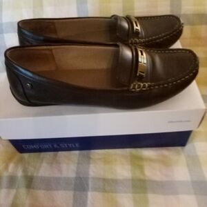 Brown Leather Loafers with Gold Accent